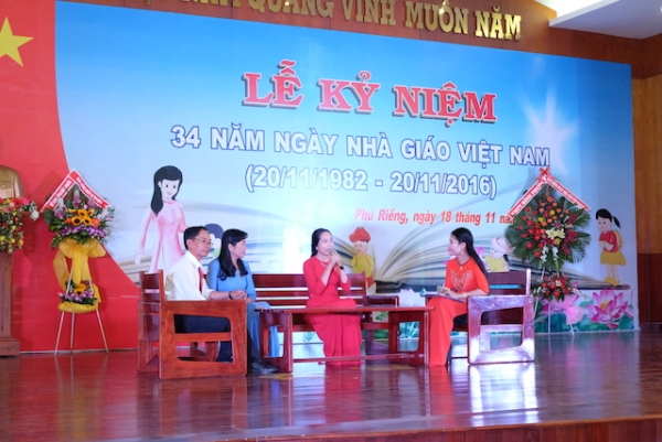 HUYỆN PHÚ RIỀNG TỔ CHỨC LỄ KỶ NIỆM 34 NĂM NGÀY NHÀ GIÁO VIỆT NAM