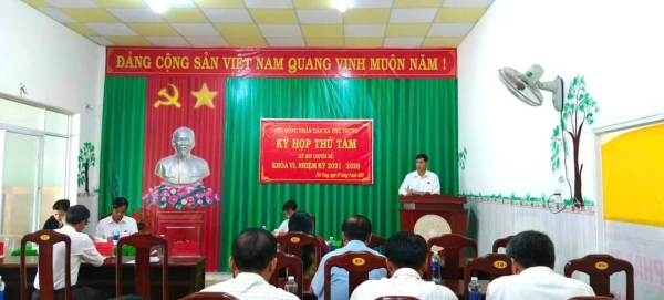HỘI ĐỒNG NHÂN DÂN XÃ PHÚ TRUNG TỔ CHỨC KỲ HỌP THỨ 8 - KỲ HỌP CHUYÊN ĐỀ