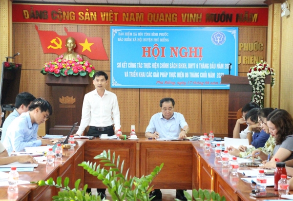 6 THÁNG ĐẦU NĂM HUYỆN PHÚ RIỀNG CẤP 11.063 THẺ BHYT HỘ GIA ĐÌNH NÔNG- LÂM- NGƯ NGHIỆP.
