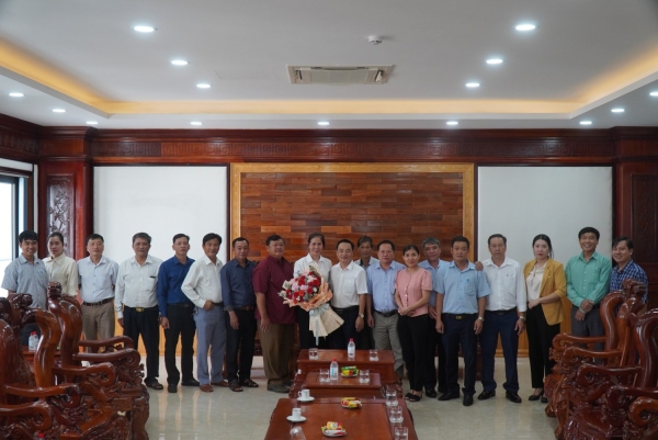 LÃNH ĐẠO HUYỆN GẶP MẶT ĐOÀN ĐẠI BIỂU HỘI NÔNG DÂN HUYỆN THAM DỰ ĐẠI HỘI CẤP TỈNH