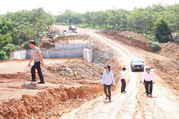 LÃNH ĐẠO HUYỆN PHÚ RIỀNG KIỂM TRA CÁC CÔNG TRÌNH ĐẦU TƯ CÔNG TRÊN ĐỊA BÀN HUYỆN.