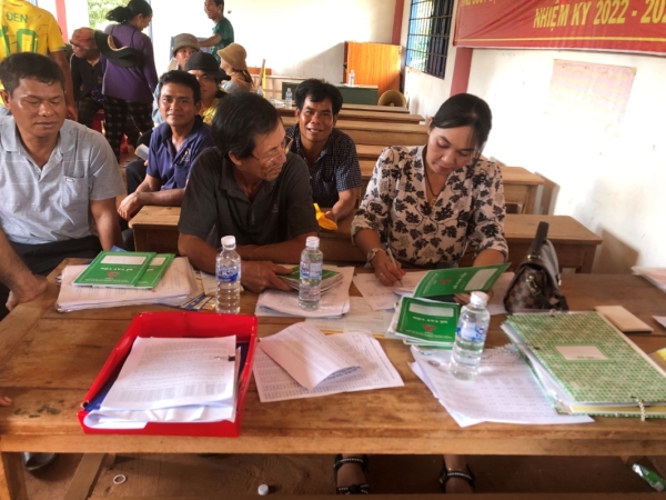 HỘI LIÊN HIỆP PHỤ NỮ HUYỆN PHÚ RIỀNG KIỂM TRA VỐN ỦY THÁC TẠI XÃ BÌNH SƠN, PHƯỚC TÂN