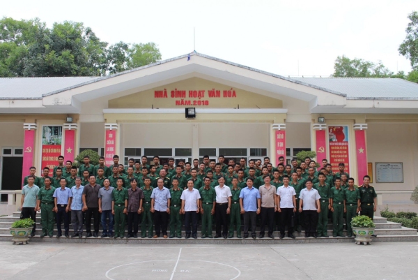 LÃNH ĐẠO HUYỆN PHÚ RIỀNG THĂM, ĐỘNG VIÊN CHIẾN SỸ MỚI