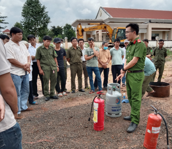 Bồi dưỡng nghiệp vụ phòng cháy chữa cháy và cứu nạn, cứu hộ tại xã Bù Nho