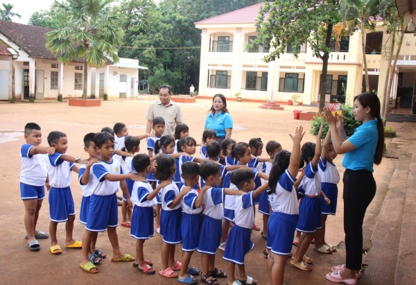 KIỂM TRA CƠ SỞ VẬT CHẤT ĐIỂM TRƯỜNG TIỂU HỌC VÀ THCS TRẦN PHÚ.