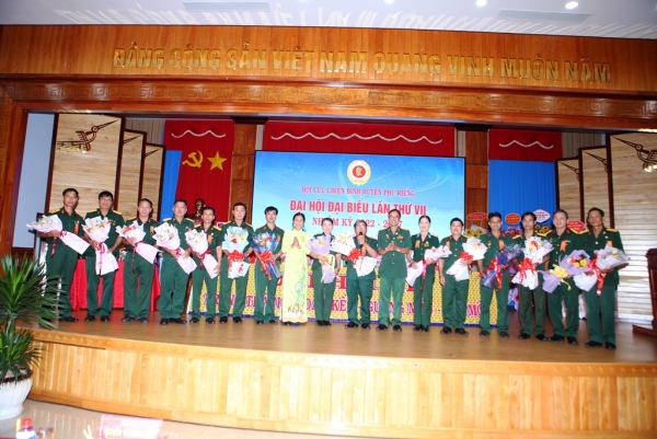 ÔNG ĐỖ HỒNG QUÂN TIẾP TỤC ĐƯỢC TÍN NHIỆM BẦU GIỮ CHỨC CHỦ TỊCH HỘI CCB HUYỆN PHÚ RIỀNG NHIỆM KỲ 2022-2027