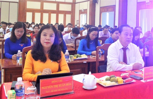 PHÓNG SỰ ẢNH: HUYỆN PHÚ RIỀNG TỔ CHỨC LỄ KỶ NIỆM 132 NĂM NGÀY SINH CHỦ TỊCH HỒ CHÍ MINH.