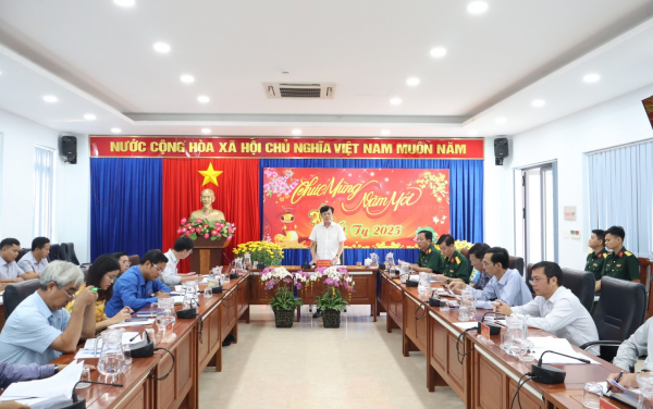 Hội đồng nghĩa vụ Quân sự huyện Phú Riềng họp triển khai nhiệm vụ.