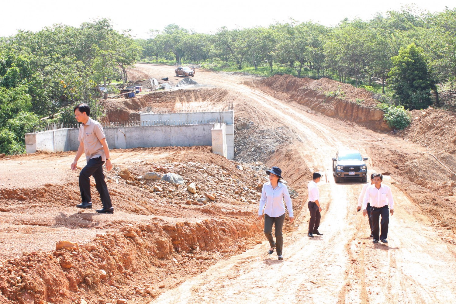 LÃNH ĐẠO HUYỆN PHÚ RIỀNG KIỂM TRA CÁC CÔNG TRÌNH ĐẦU TƯ CÔNG TRÊN ĐỊA BÀN HUYỆN.