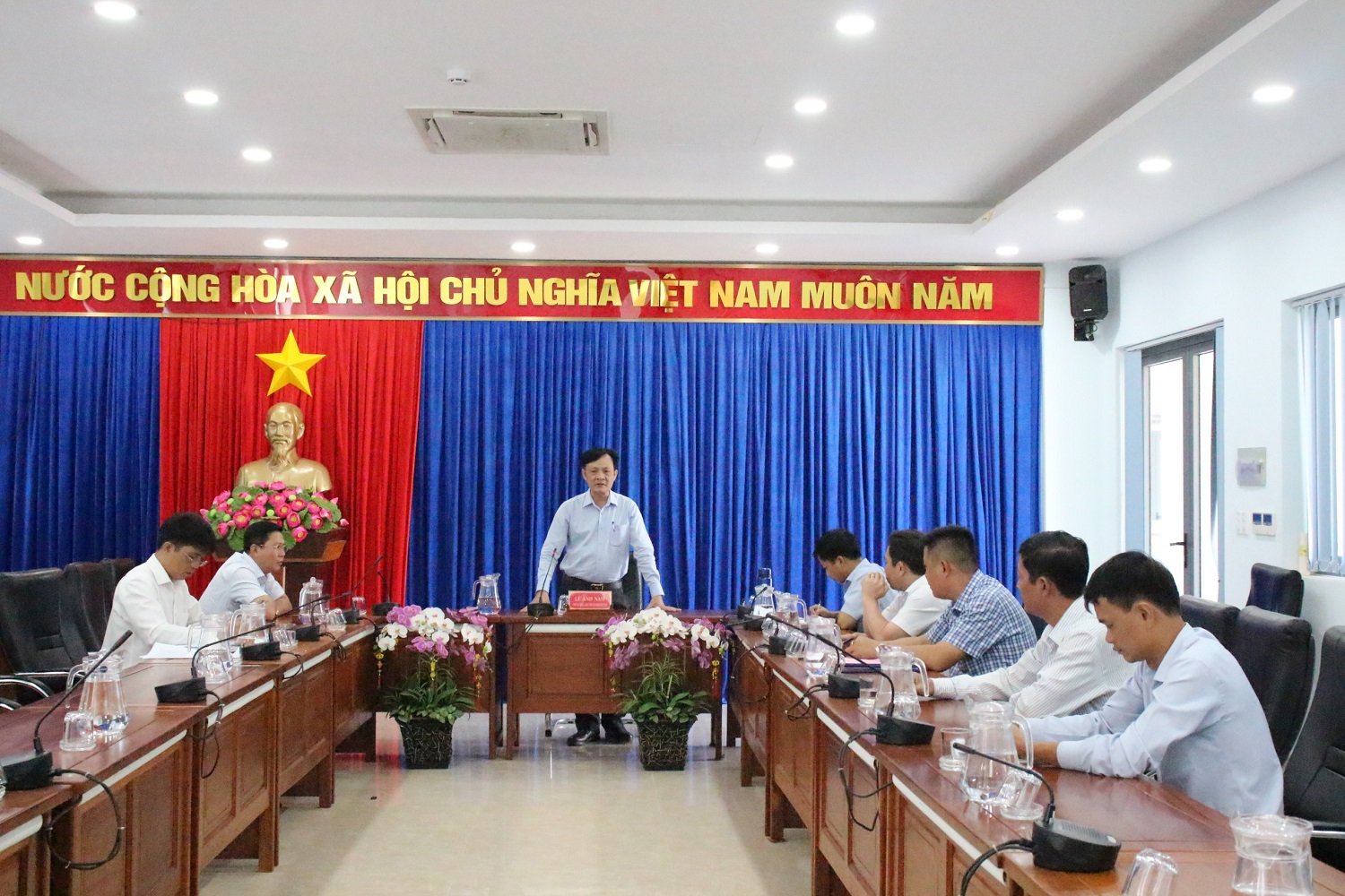 HUYỆN PHÚ RIỀNG THỐNG NHẤT VỚI CÔNG TY TNHH MTV DỊCH VỤ THỦY LỢI BÌNH PHƯỚC VIỆC DI DỜI ĐƯỜNG ỐNG NƯỚC TẠI XÃ LONG TÂN.