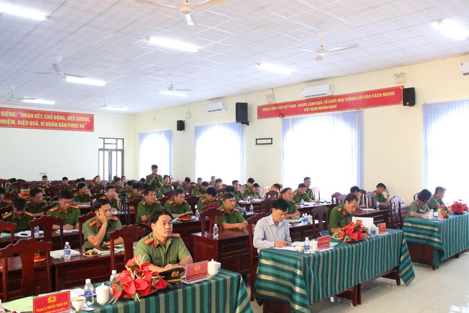 NĂM 2022 CÔNG AN HUYỆN PHÚ RIỀNG CÓ 11 CHIẾN SỸ THI ĐUA CƠ SỞ VÀ 7 ĐƠN VỊ QUYẾT THẮNG.