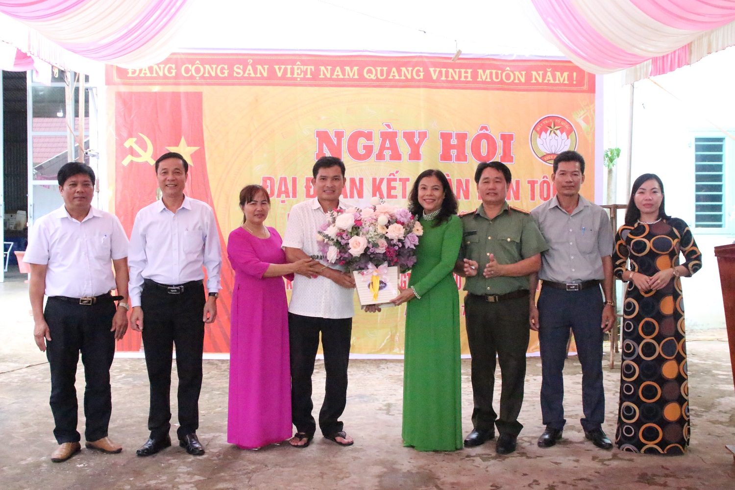 KHU DÂN CƯ THÔN 1, XÃ LONG HÀ 10 NĂM LIỀN ĐẠT KHU DÂN CƯ VĂN HÓA.