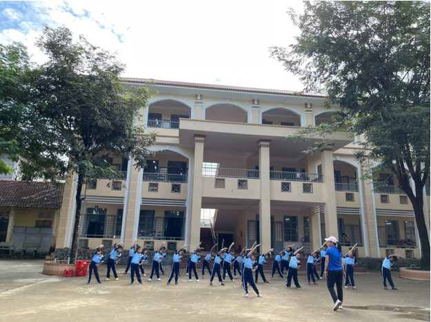 Giờ học thể dục của học sinh