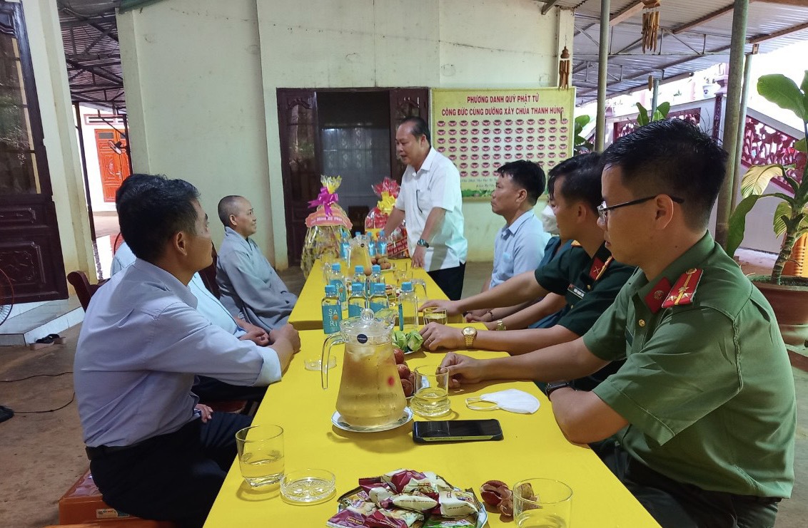 Lãnh đạo huyện Phú Riềng chúc mừng Đại Lễ Phật Đản tại các chùa, Tịnh xá